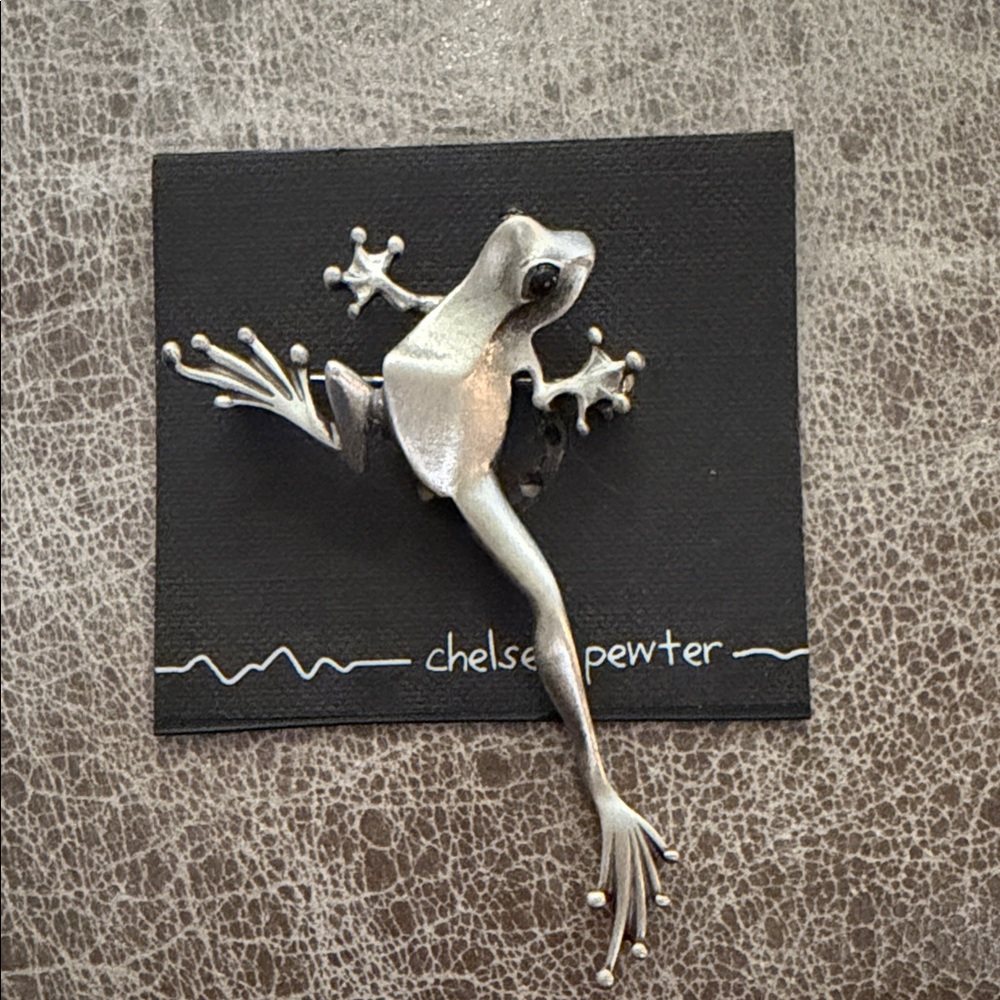 Chelsea Pewter Silver Frog Brooch - Women's Accessory